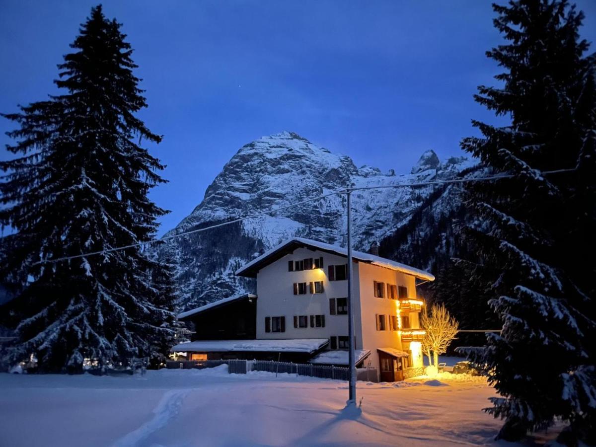 Al Cervo Albergo - Hotel Stabiziane Екстер'єр фото